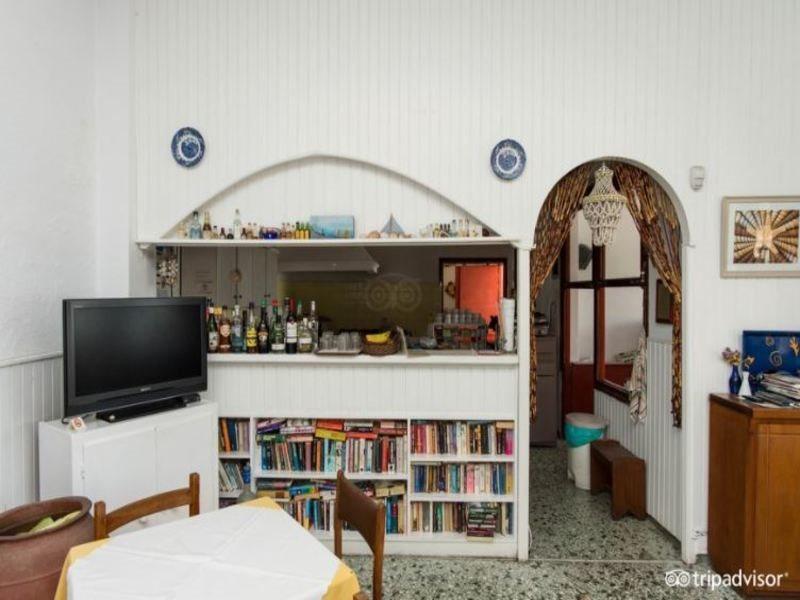 Artemis Hotell Agios Stefanos  Eksteriør bilde